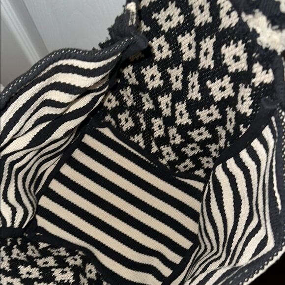 Black & white beach tote - Picture 2 of 2